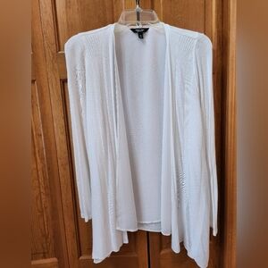 White Simply Vera Open Light Weight Sweater, Size Medium